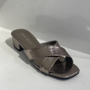 نعال نسائية